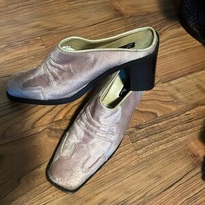 NWT Vintage Size 8.5  Y2K faux fur fuzzy Western style mules heels